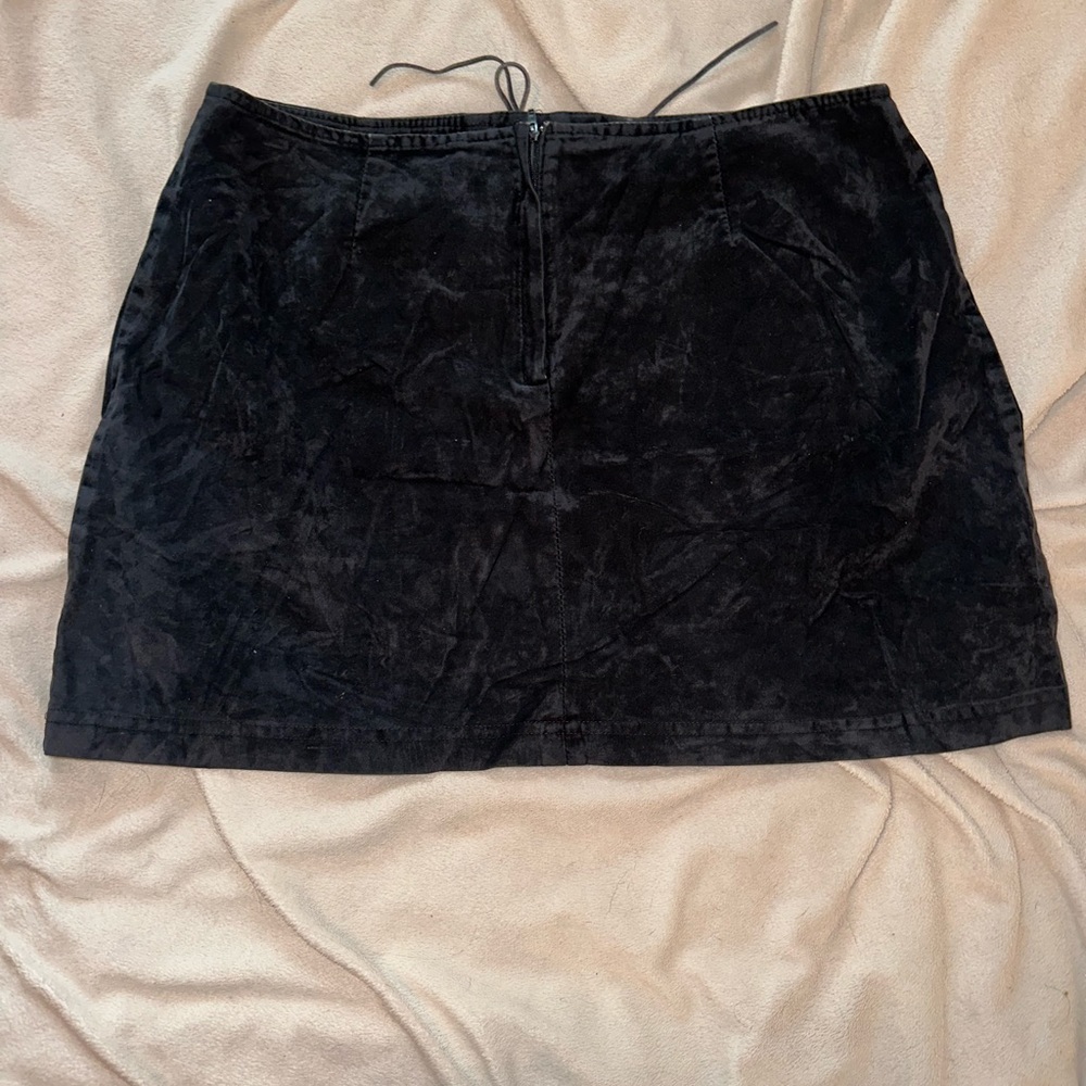 Express black suede skirt - Picture 3 of 5